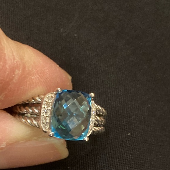 Authentic David yurman petit ring - Picture 3 of 5